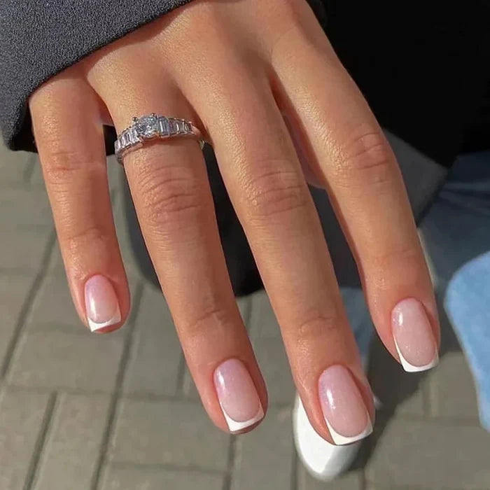 24 PCs Short French Minimalist Nails with 1 Jelly and 1 Nail File