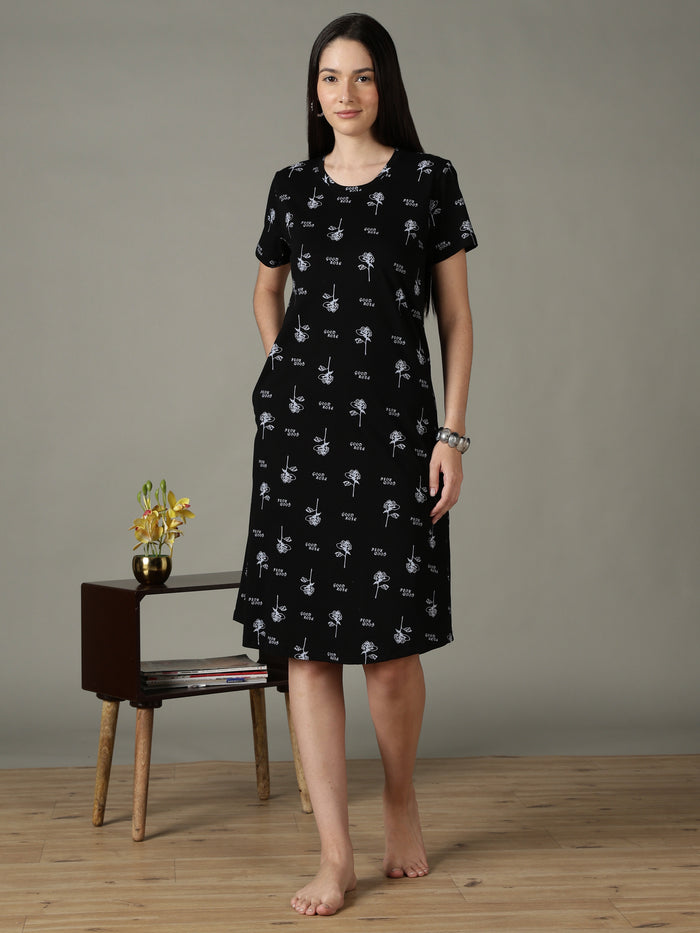 Black floral comfortable sleepwear for women