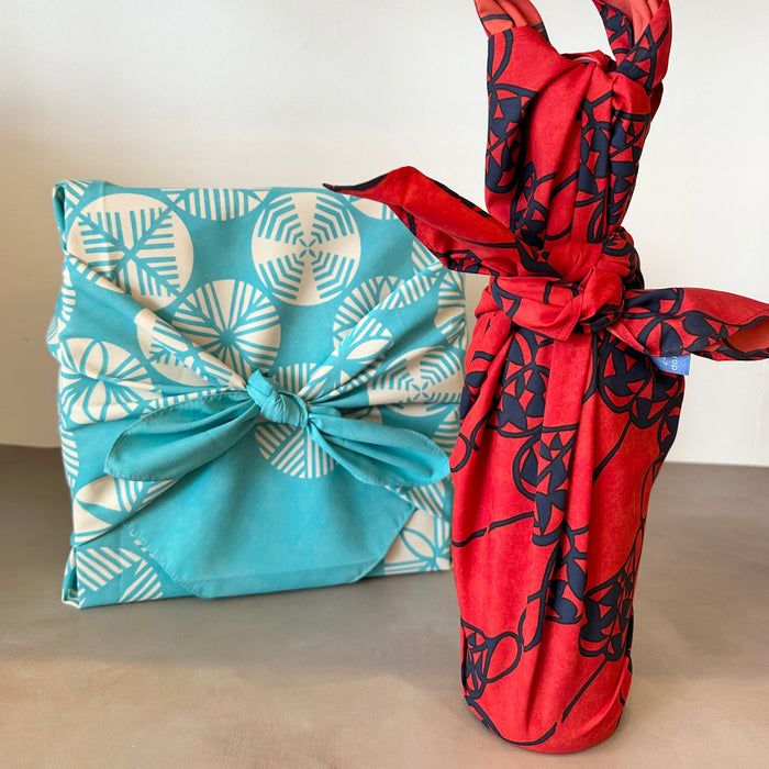 Furoshiki Isa Monyo Water-Repellent 70 (Heart Vine Vermilion)