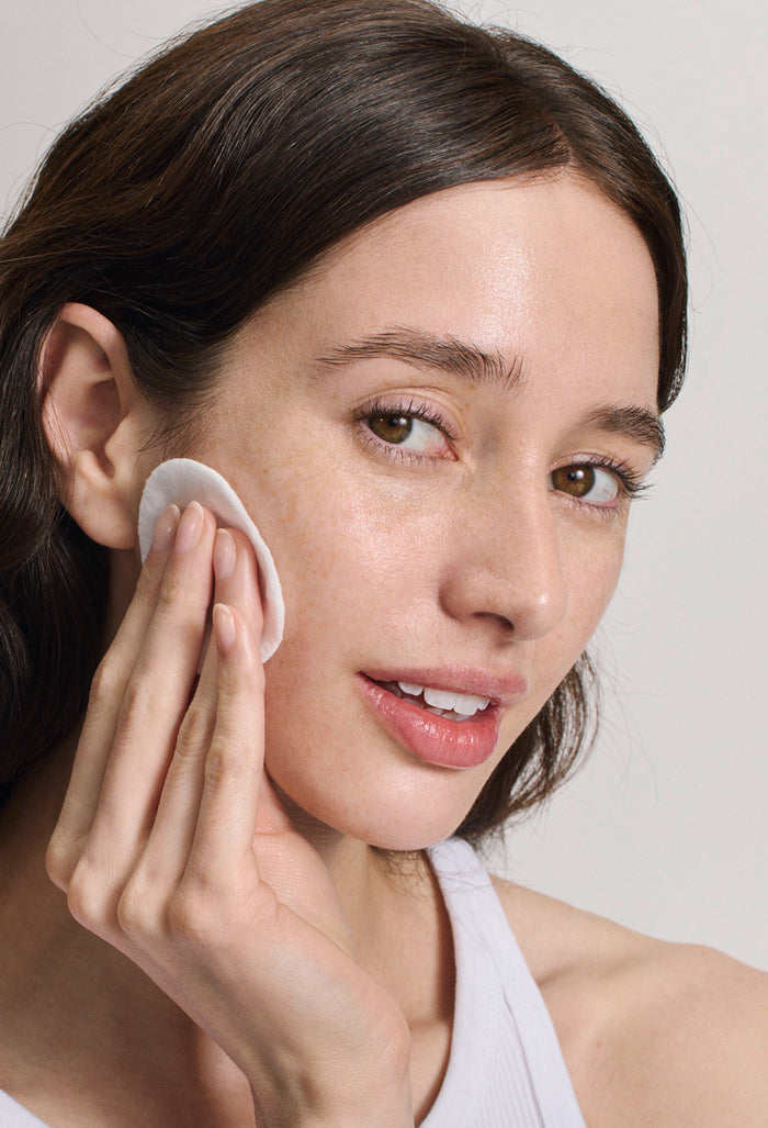 lavera Glow By Nature Liquid Illuminating Refiner in der Anwendung