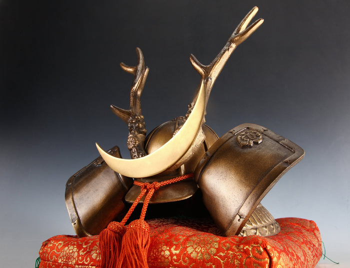 Japanese Samurai Helmet -Yamanaka Shikanosuke Kabuto- Gold Colored