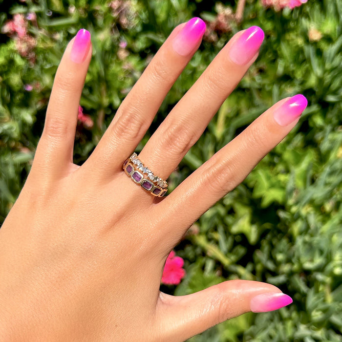 Jelly Magenta Gradient - Press-On | Short | Round showing vibrant magenta to soft pink gradient press-on nails on hand outdoors