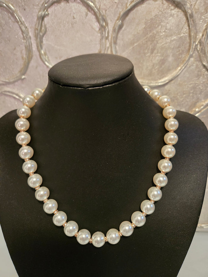 Just Pearly Necklace