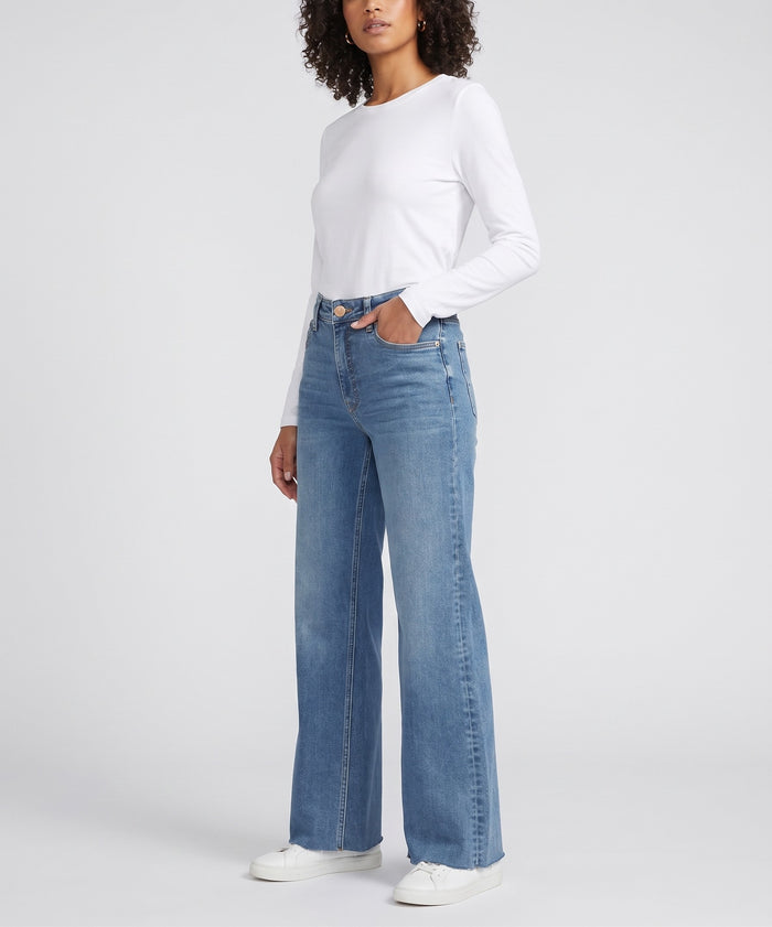 Kelsey HR Fab Ab Ankle Flare