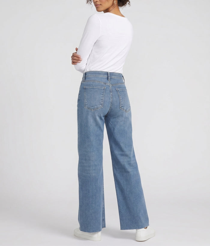 Kelsey HR Fab Ab Ankle Flare