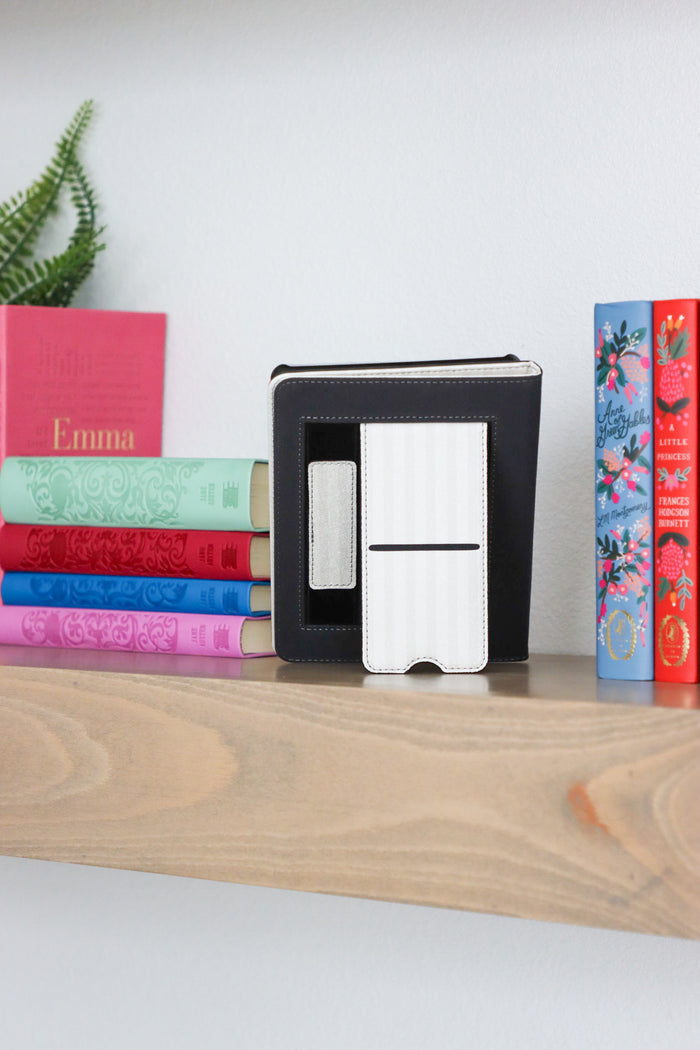me + fictional characters kindle case
