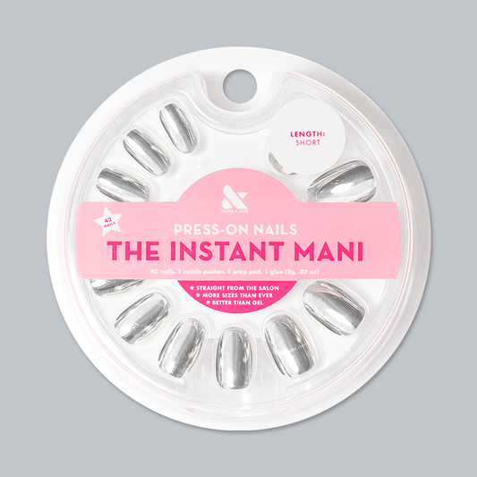 Mirror Chrome - Press-On | Short | Round nails in sleek silver press-on set packaged with glue and prep tools
