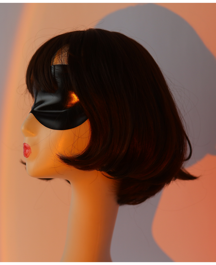 InTheMask NEOGAN NEB10 latex blinder in black, 0.4mm thickness, designed for secure eye protection and visibility.