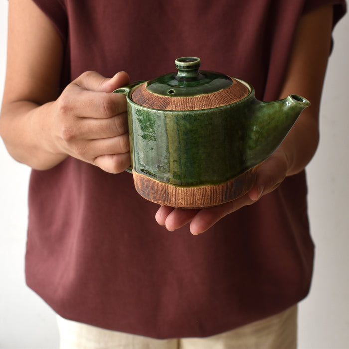 Oribe-Kushime Kittate Tea Pot