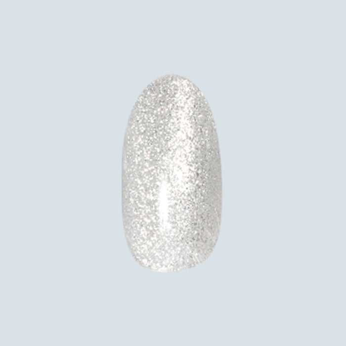 Platinum Velvet - Press-On | Medium | Oval shimmery silver nail with velvet texture for easy at-home manicure use