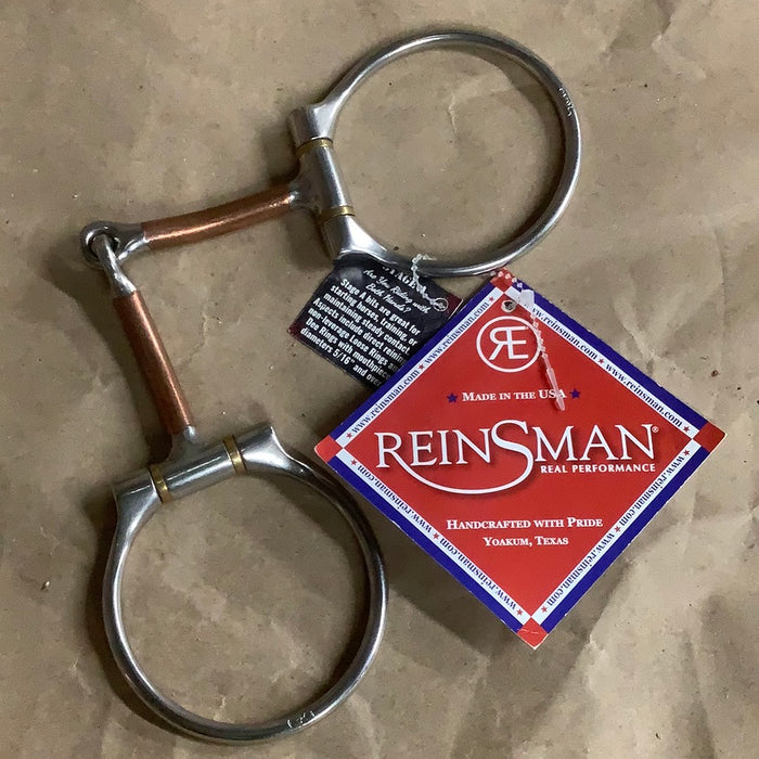 Reinsman 225 Offset Dee snaffle bit made from stainless steel. It has copper mouthpiece joined to the rings by brass swivel hinges. Pictured with info tags.