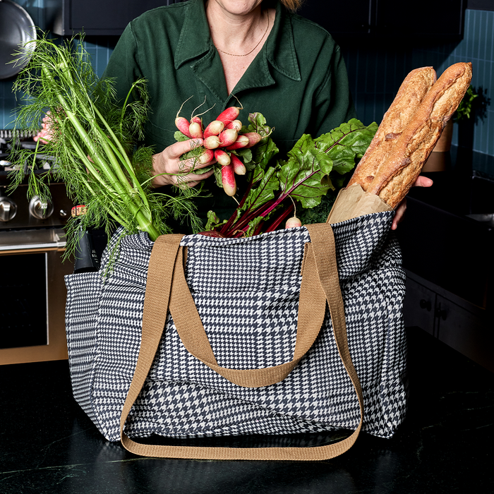 The Everything Everywhere Bag (Houndstooth-Onyx)