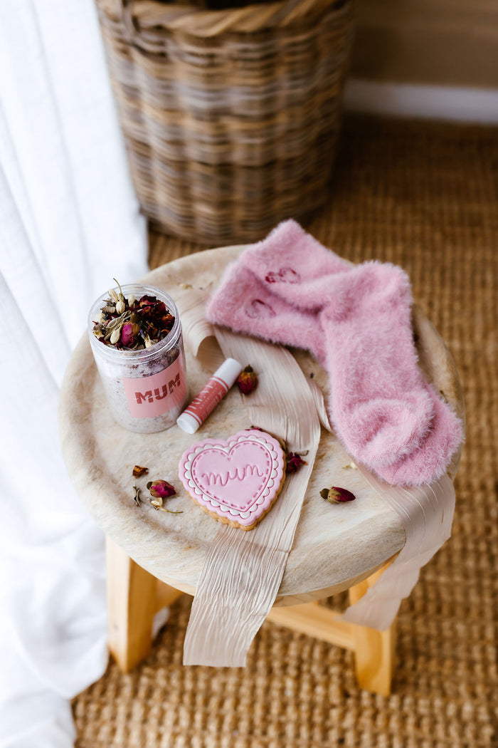 The UNWIND Gift Box