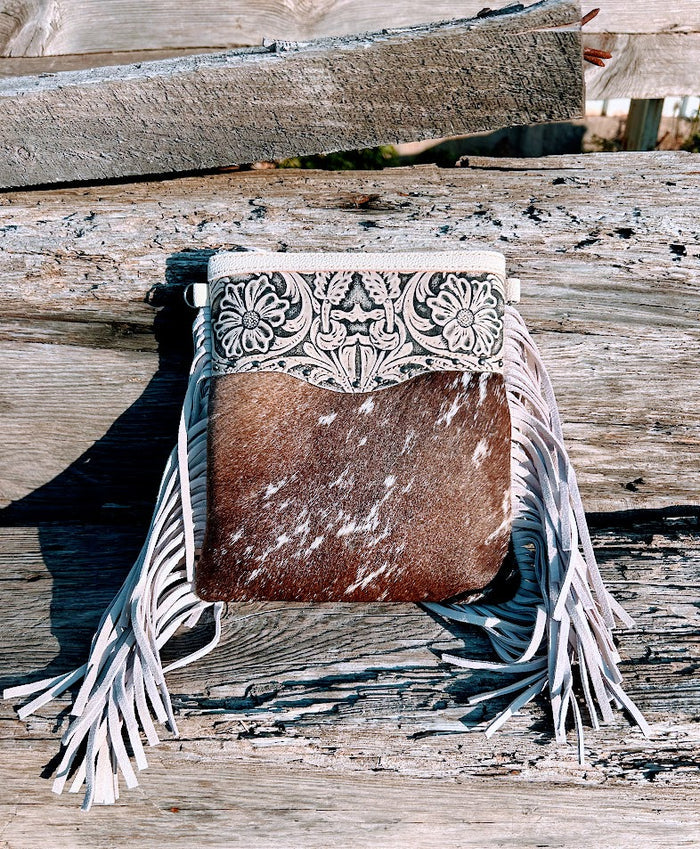Top Notch Accessories Betty Cowhide Crossbody Fringe Purse In Beige
