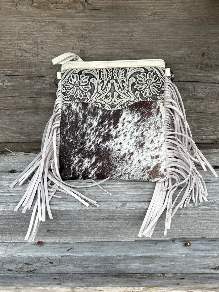 Top Notch Accessories Betty Cowhide Crossbody Fringe Purse In Beige