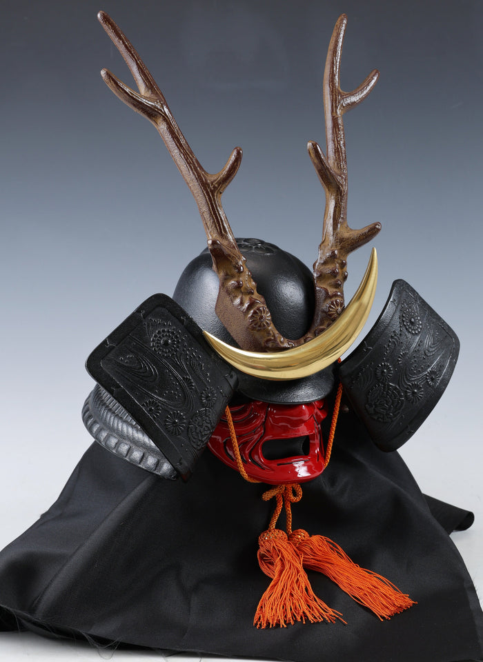 Vintage Japanese Samurai Kabuto Helmet  Yamanaka Shikanosuke Bronze Display
