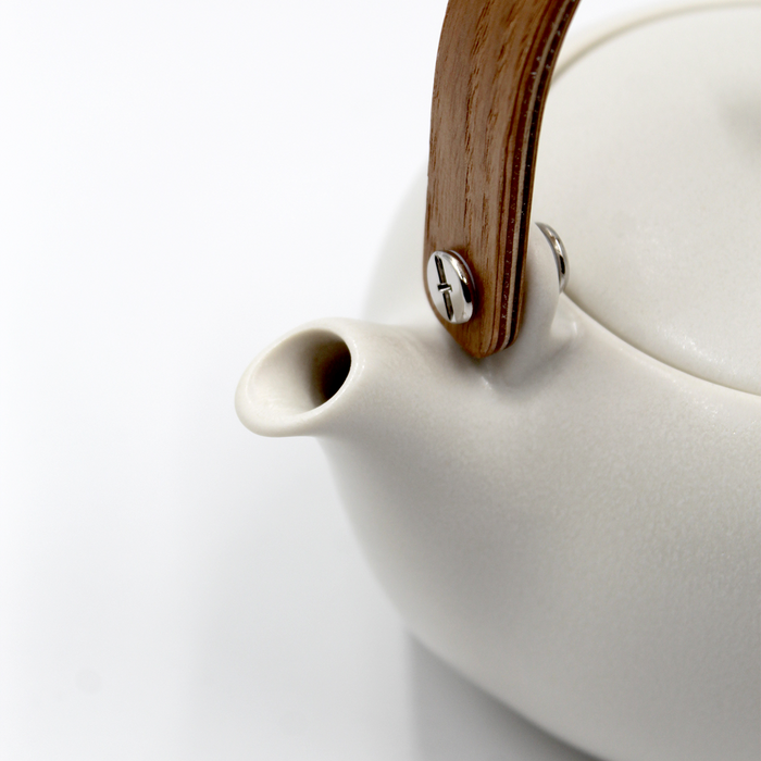 YUI Wooden Handle Dobin Teapot